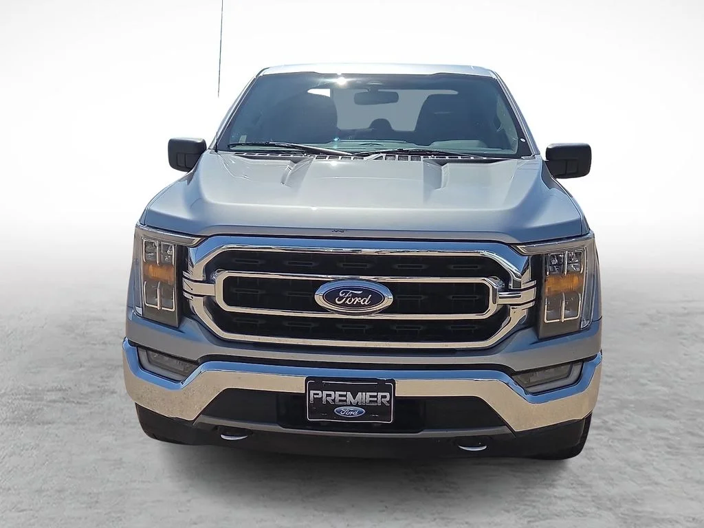 Used 2021 Silver Ford XLT image 3