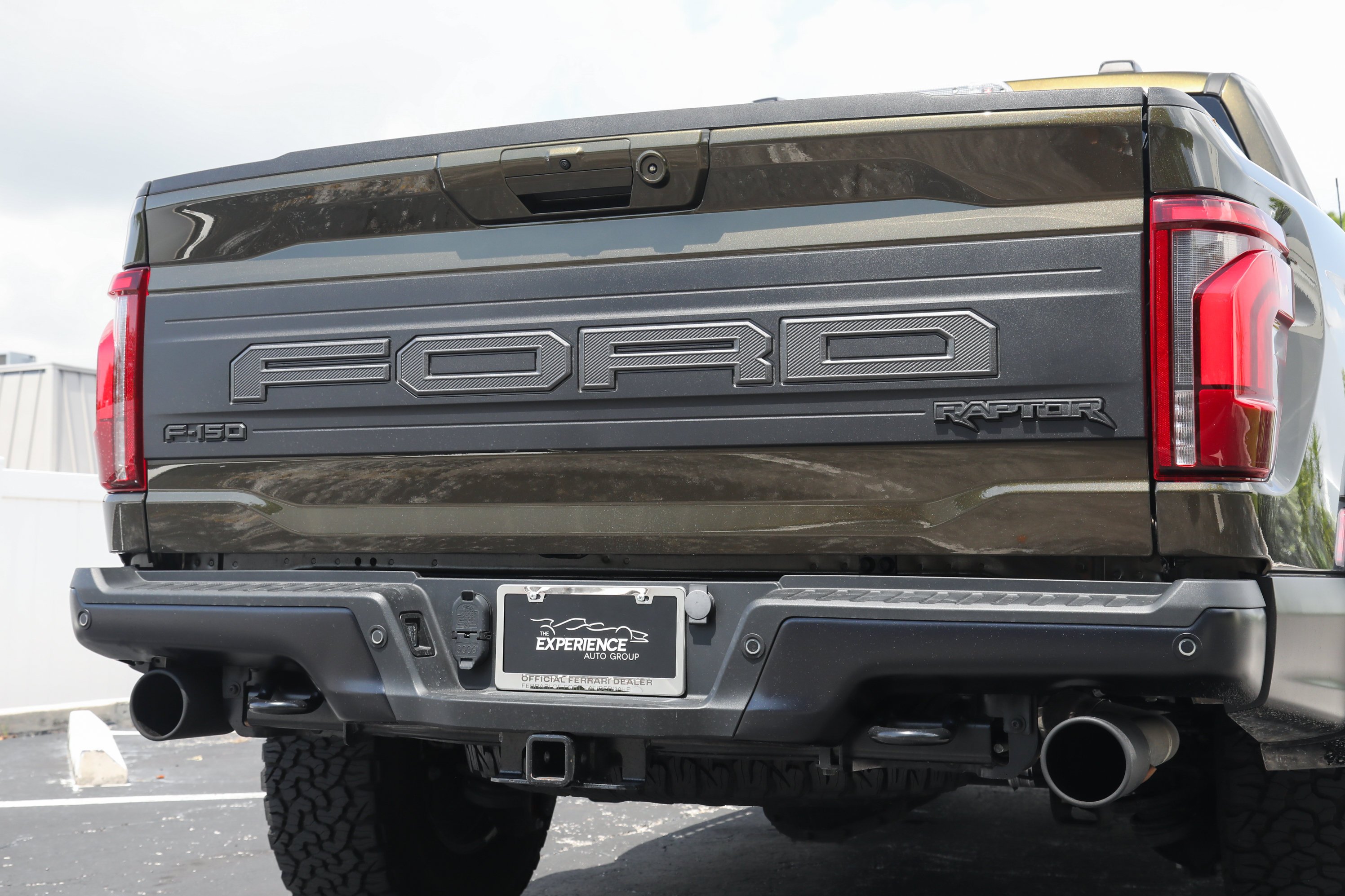Used 2025 Green Ford Raptor image 14