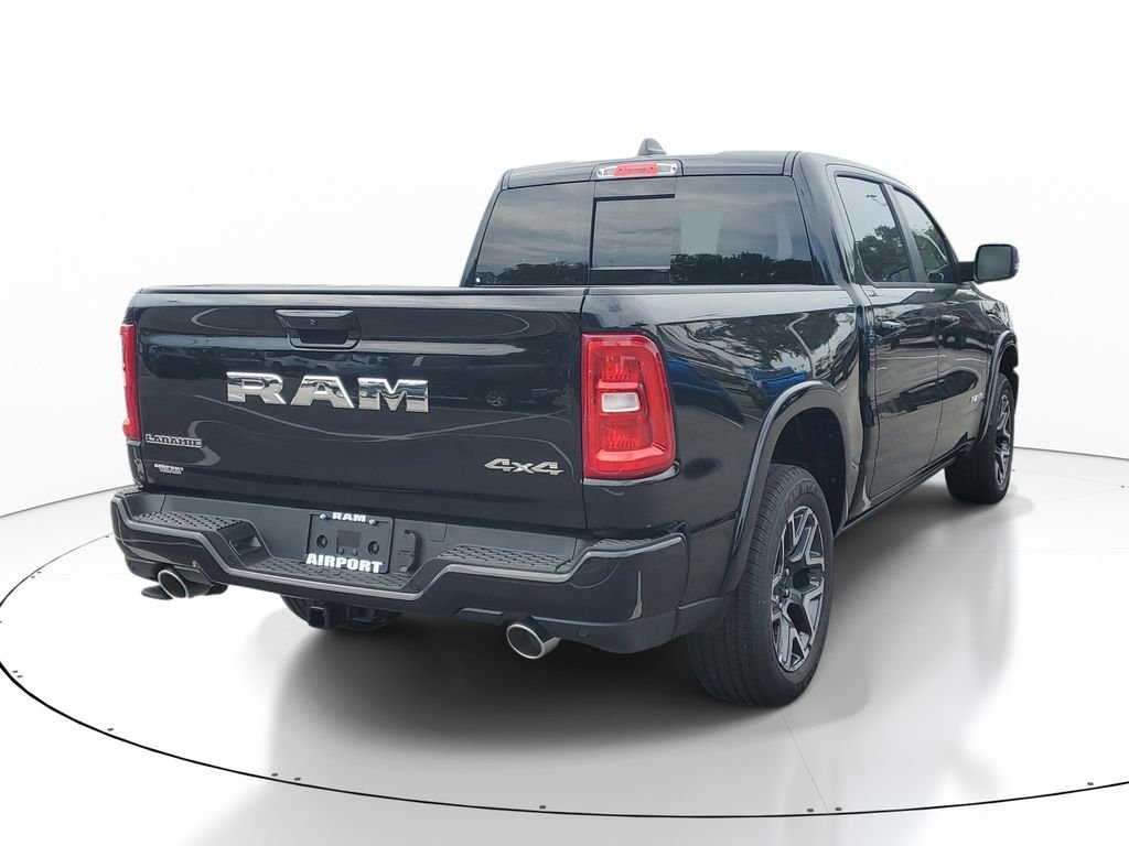 New 2026 Diamond Black Crystal Pearl-Coat Exterior Paint RAM Laramie image 4