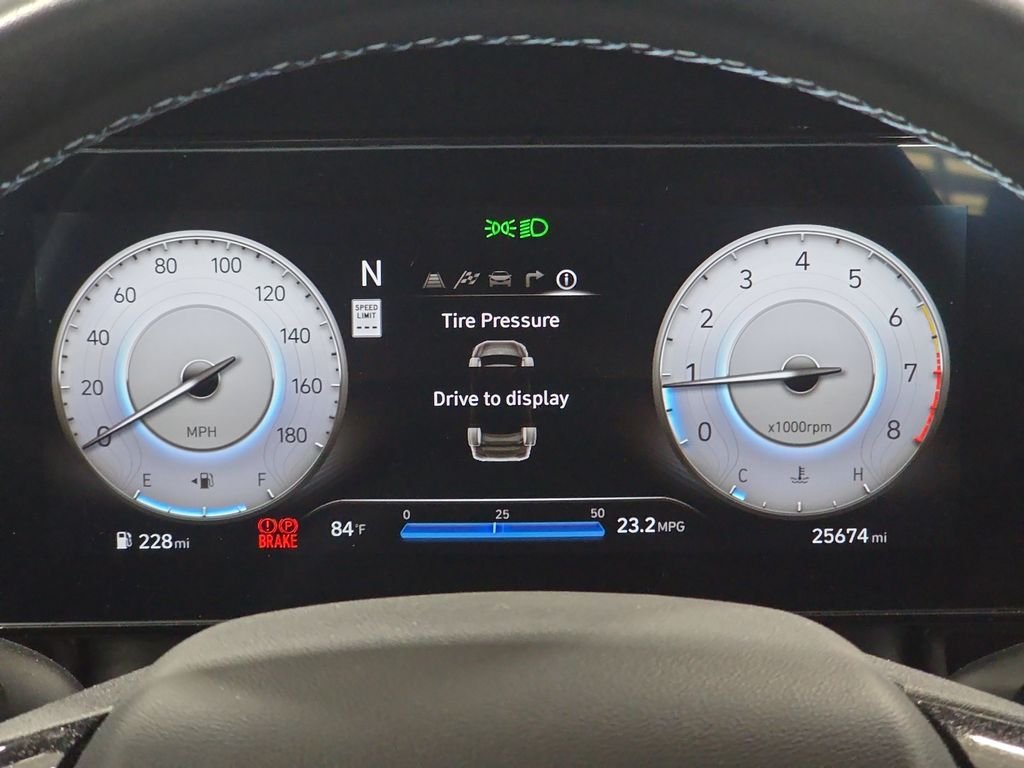 Used 2025 Cyber Gray Hyundai Base image 11