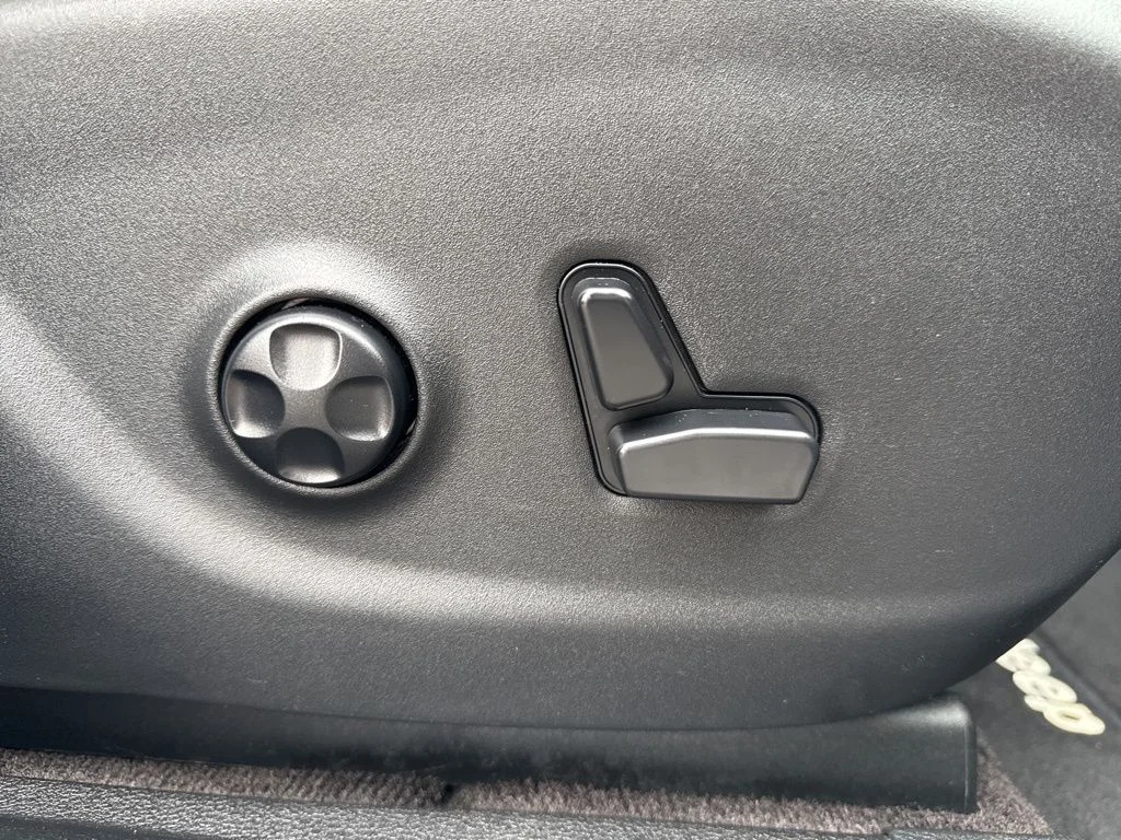 Used 2019 Black Jeep Limited image 26