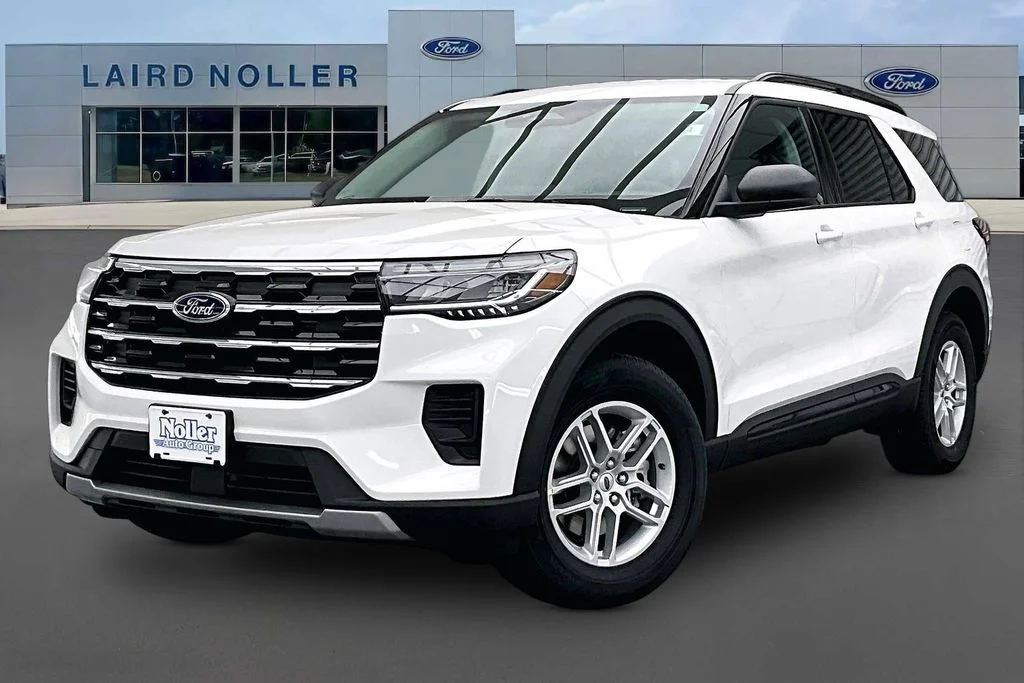 2026 Ford Explorer Active 4WD's photo
