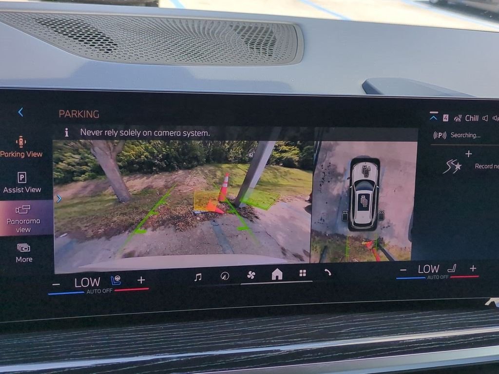 New 2026 White Metallic BMW xDrive50e image 21