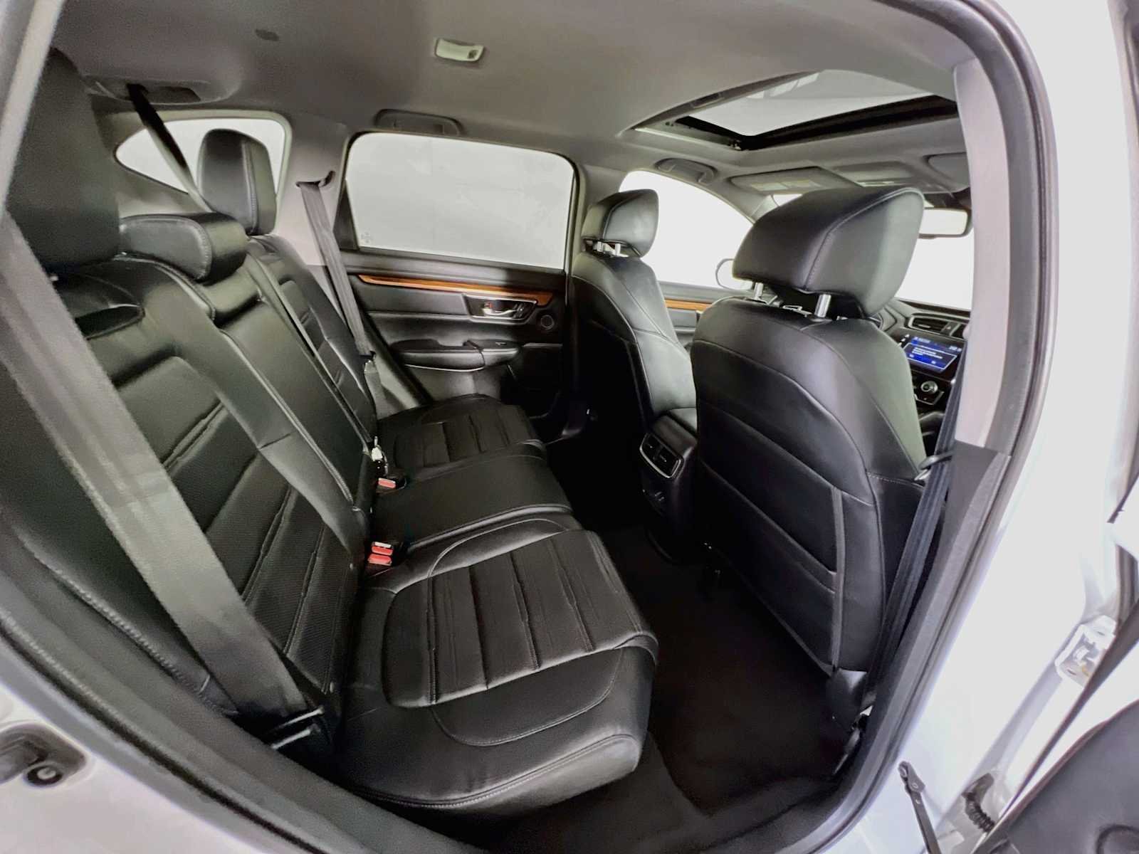 Used 2019 Platinum White Pearl Honda Touring image 28