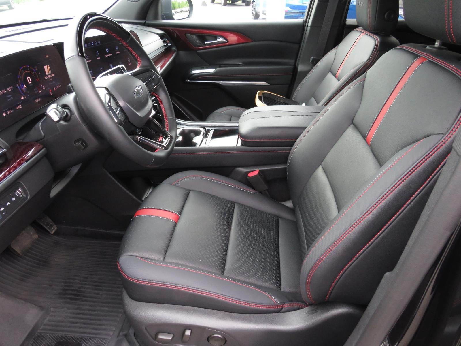 Used 2025 Black Metallic Chevrolet RS image 23