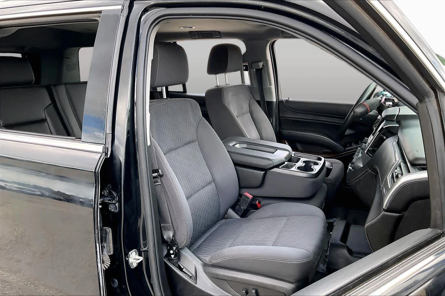 Used 2019 Black Chevrolet Commercial image 9