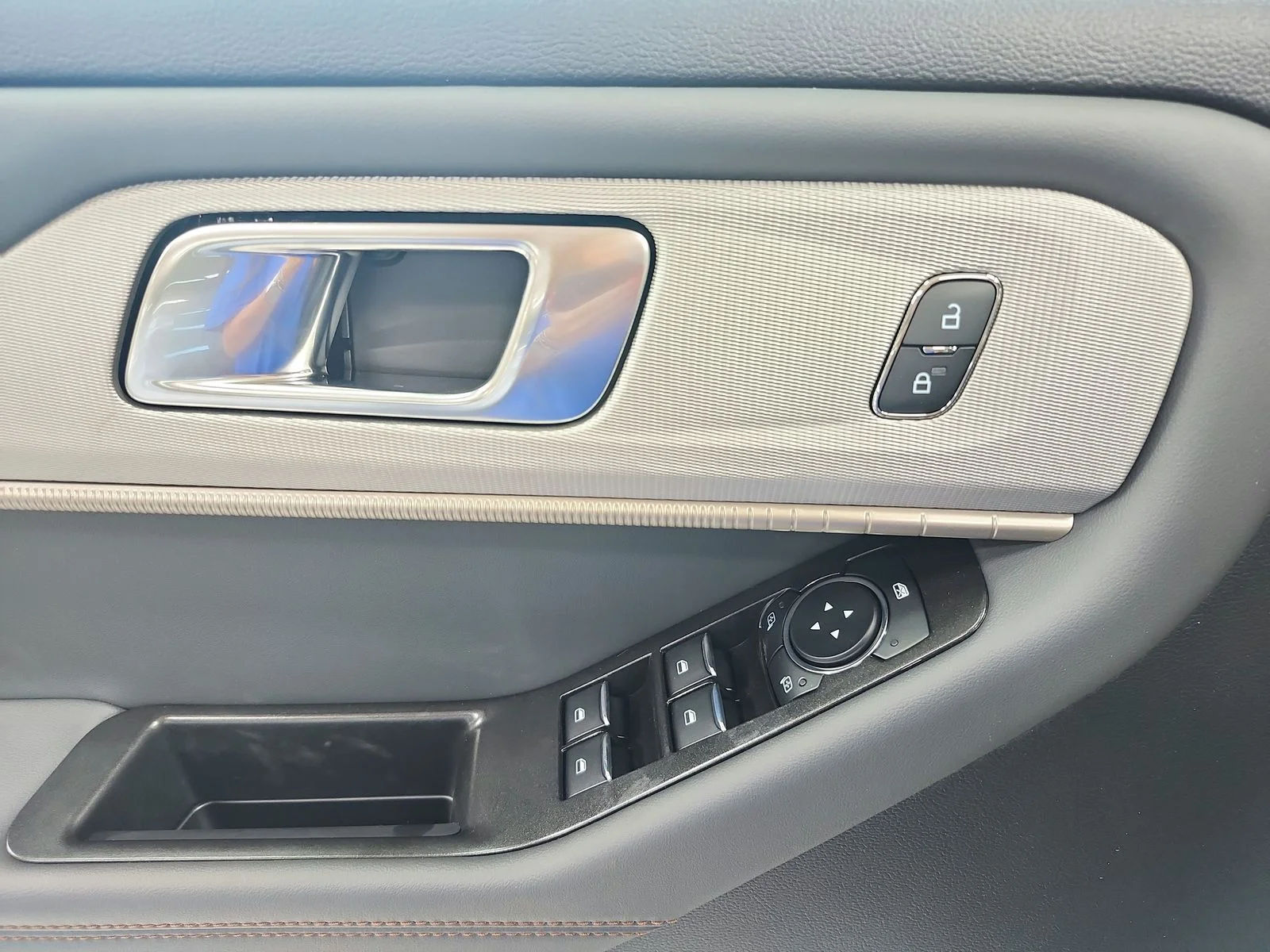 New 2026 Gray Ford Active image 33
