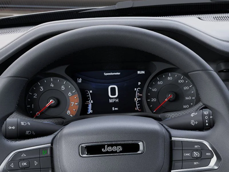 New 2026 White Jeep Latitude image 15