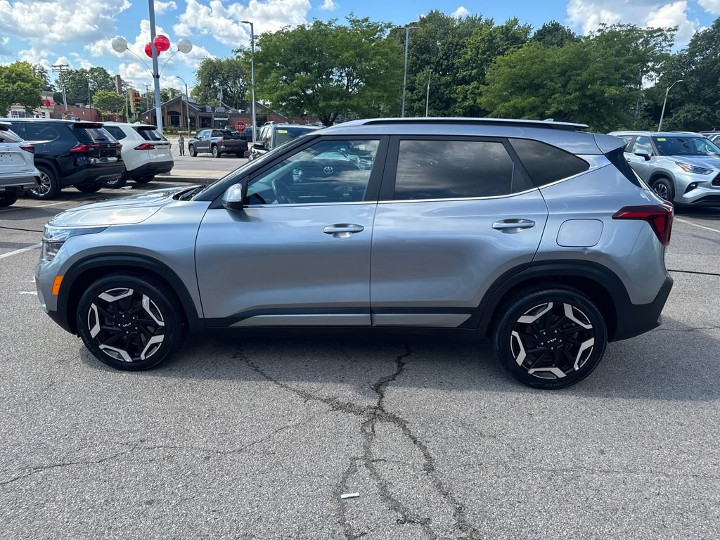 Used 2024 Gray Kia SX image 4
