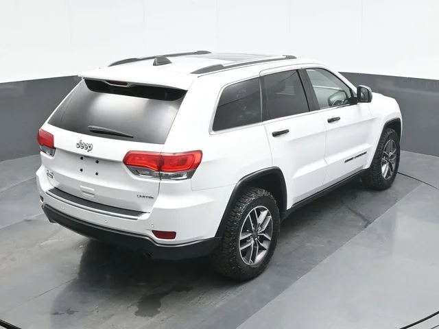 Used 2019 White Jeep Limited image 17