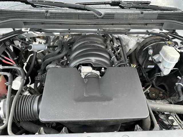Used 2014 White GMC SLE image 26