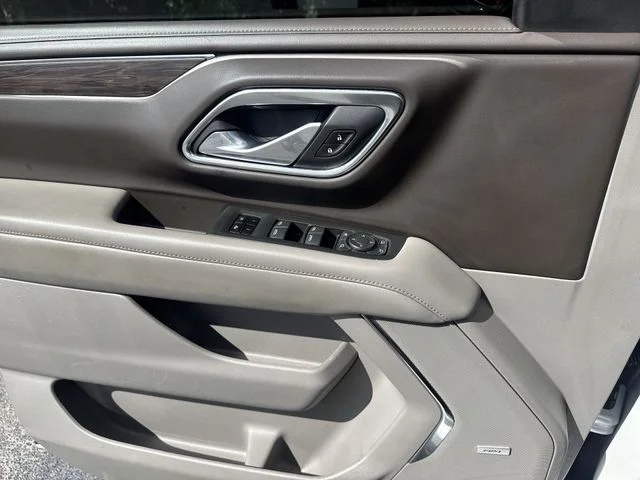 Used 2022 Beige Chevrolet Z71 image 31