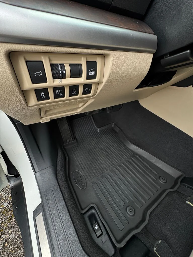 Used 2019 Crystal White Pearl Subaru 3.6R image 16