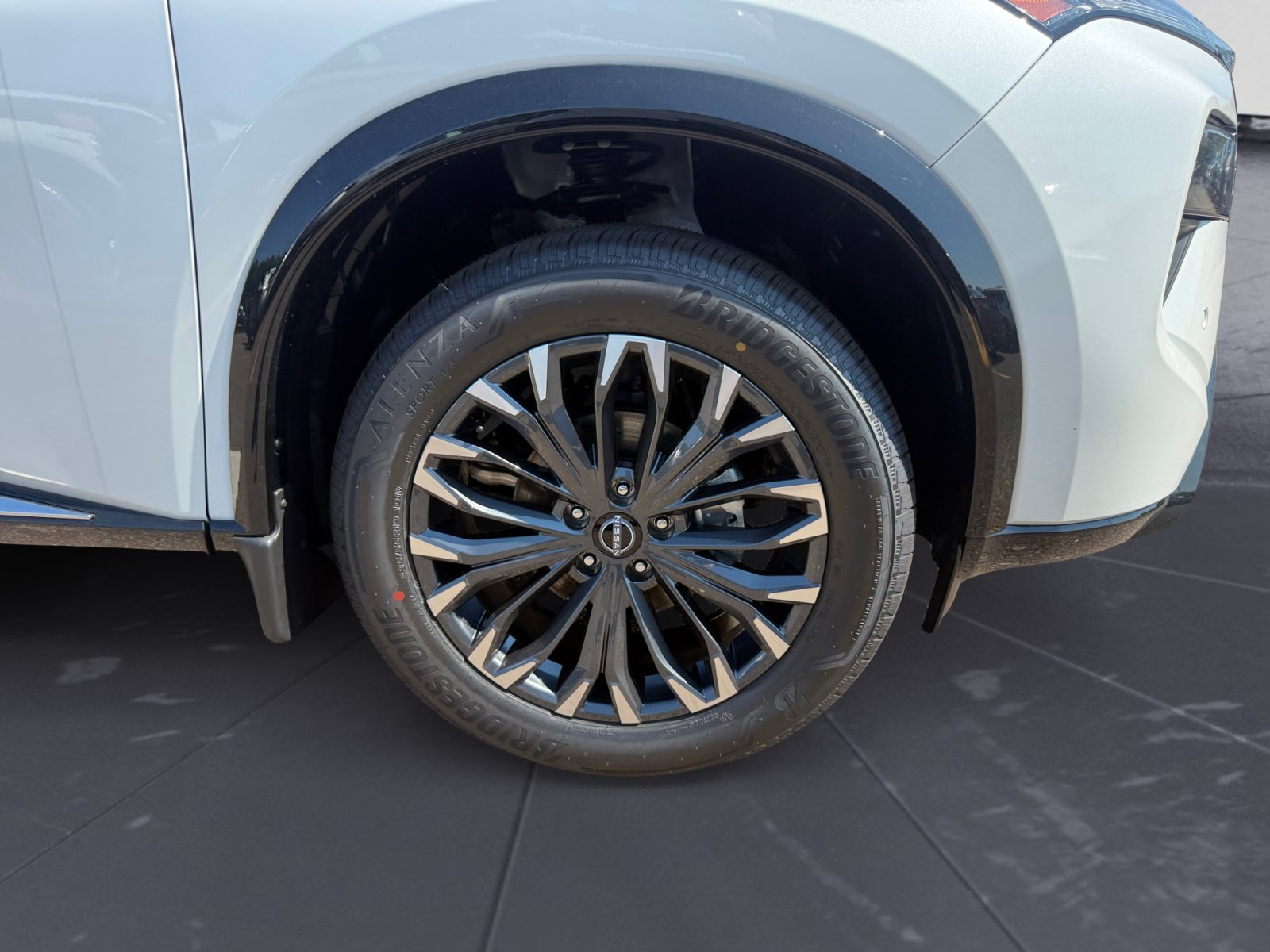 New 2026 Everest White Pearl Tricoat Nissan Platinum image 46