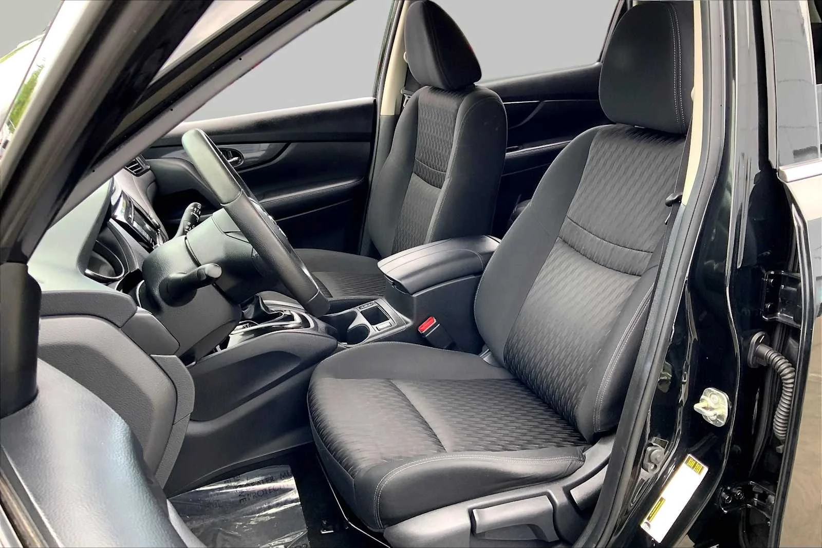 Used 2020 Magnetic Black Pearl Nissan S image 9
