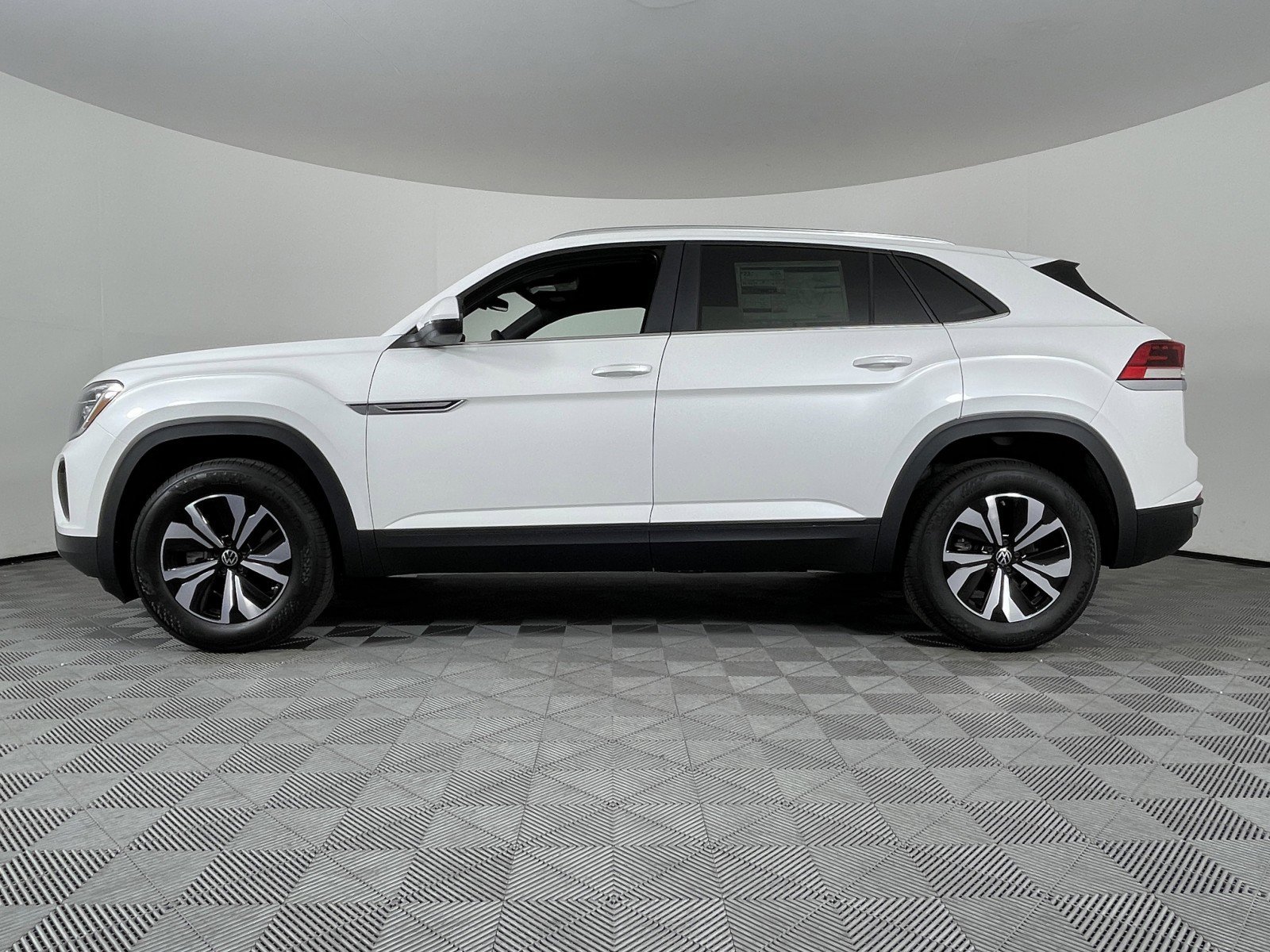New 2026 Opal White Pearl Volkswagen 2.0T SE image 10