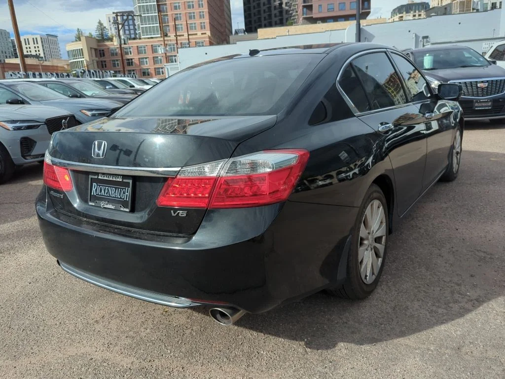 Used 2013 Black Honda EX-L image 7