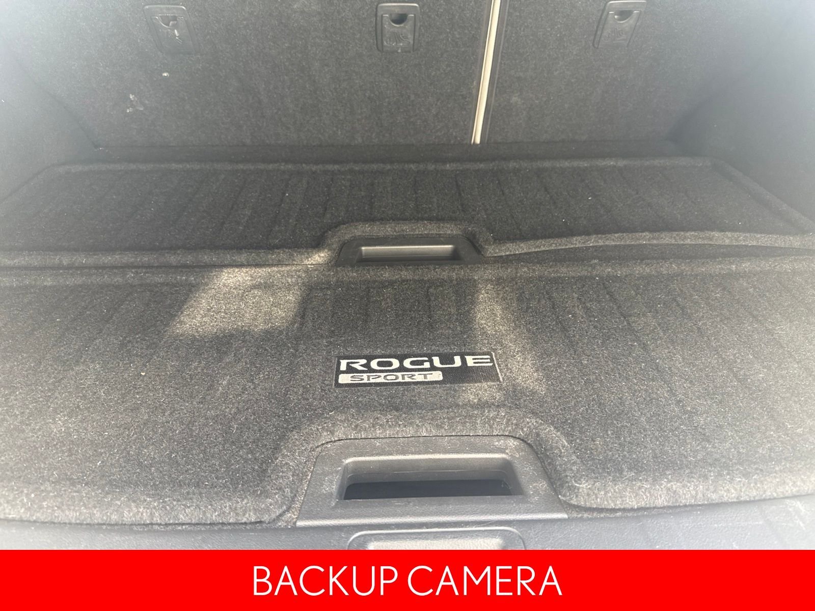 Used 2019 White Nissan SL image 11
