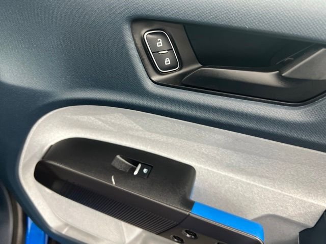 Used 2025 Blue Ford XLT image 28