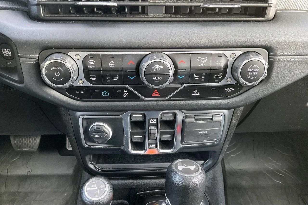 Certified Used 2024 Gray Jeep Sahara 4xe image 18