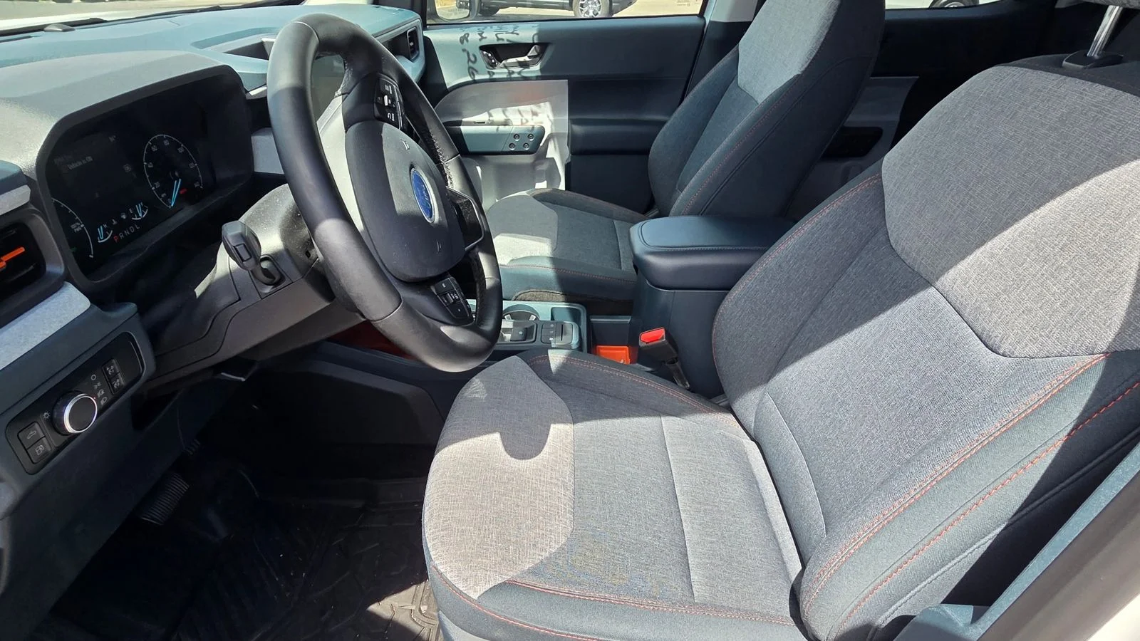 Used 2024 Oxford White Ford XLT image 20