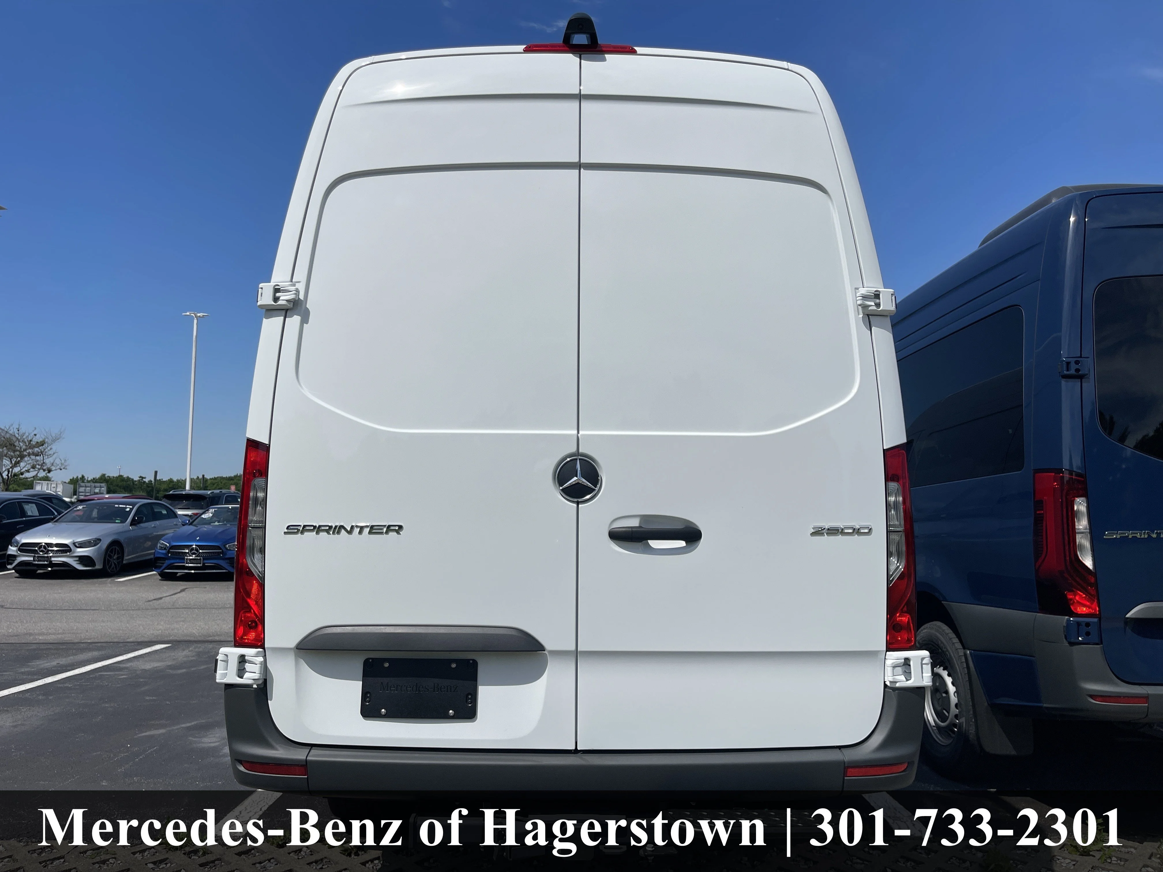 New 2026 Arctic White Mercedes-Benz 2500 High Roof I4 Diesel HO 170 RWD image 9