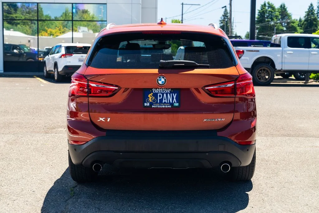 Used 2018 Orange BMW xDrive28i image 5