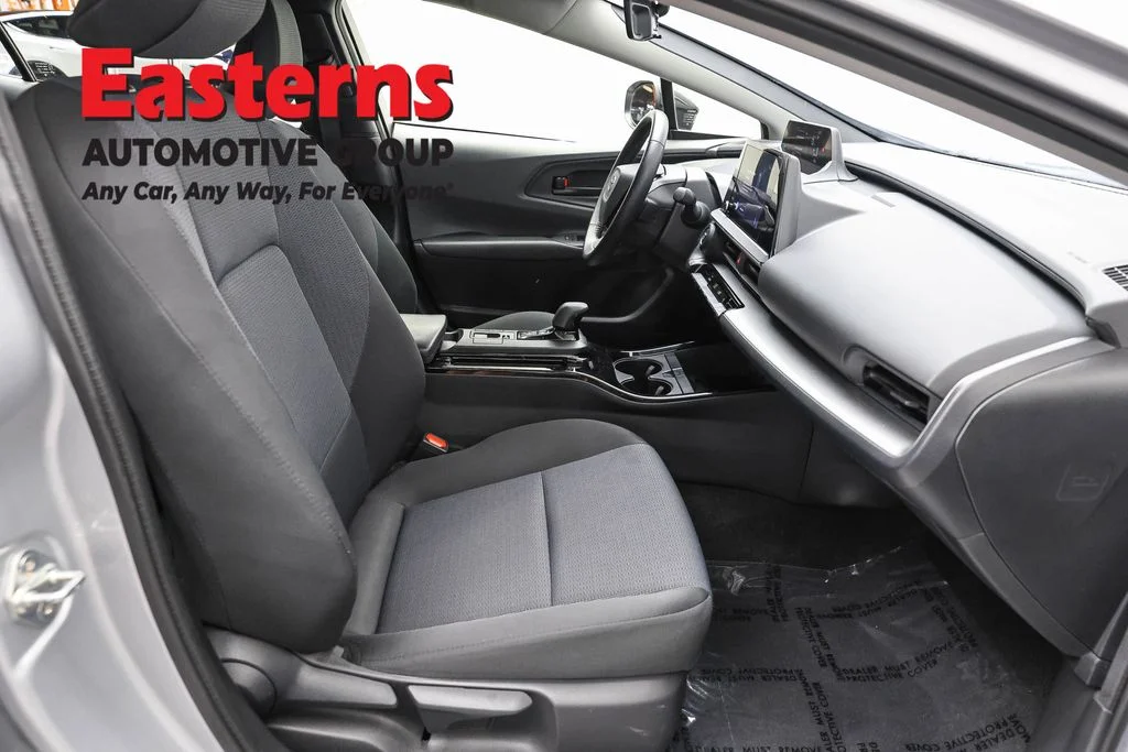 Used 2025 Gray Toyota LE image 22