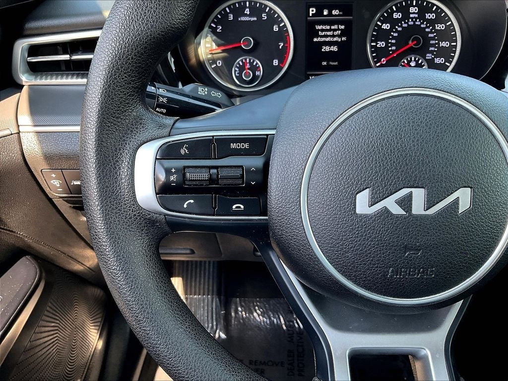Used 2023 Red Kia LXS image 12