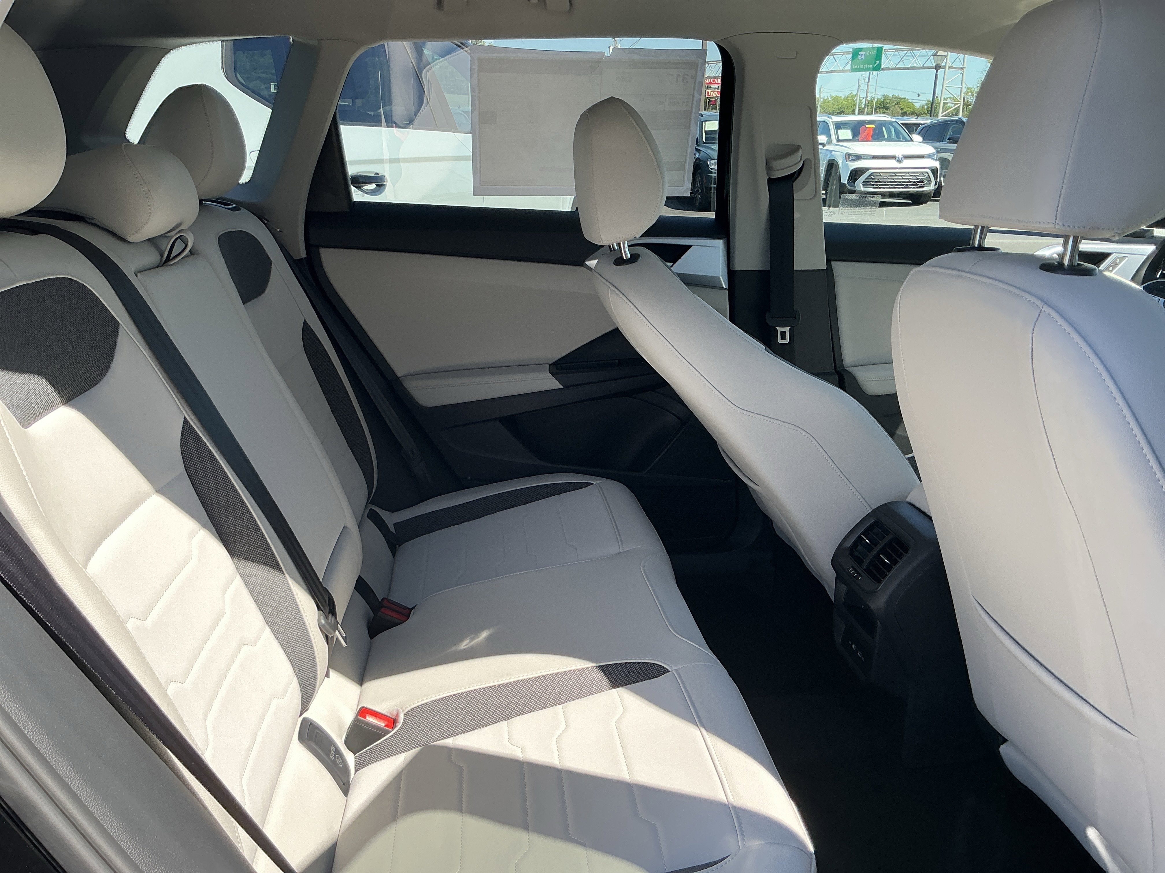 New 2026 Deep Black Pearl Volkswagen SE image 25