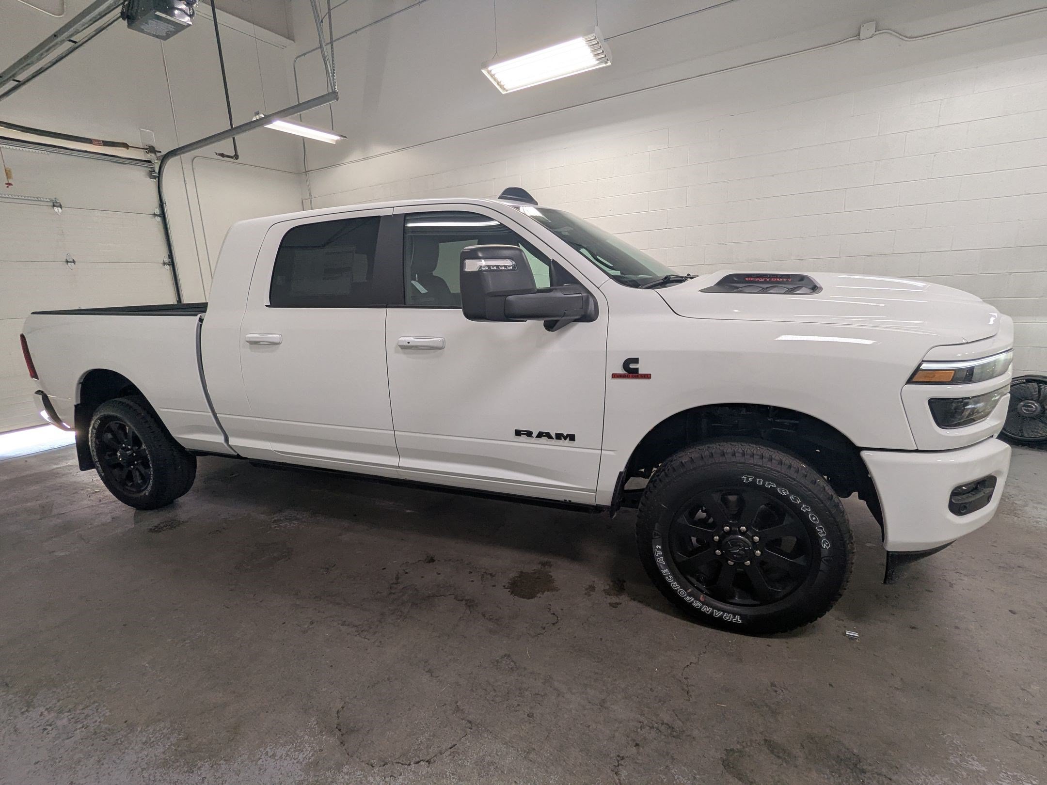 New 2026 Bright White Clear-Coat Exterior Paint RAM Laramie image 3