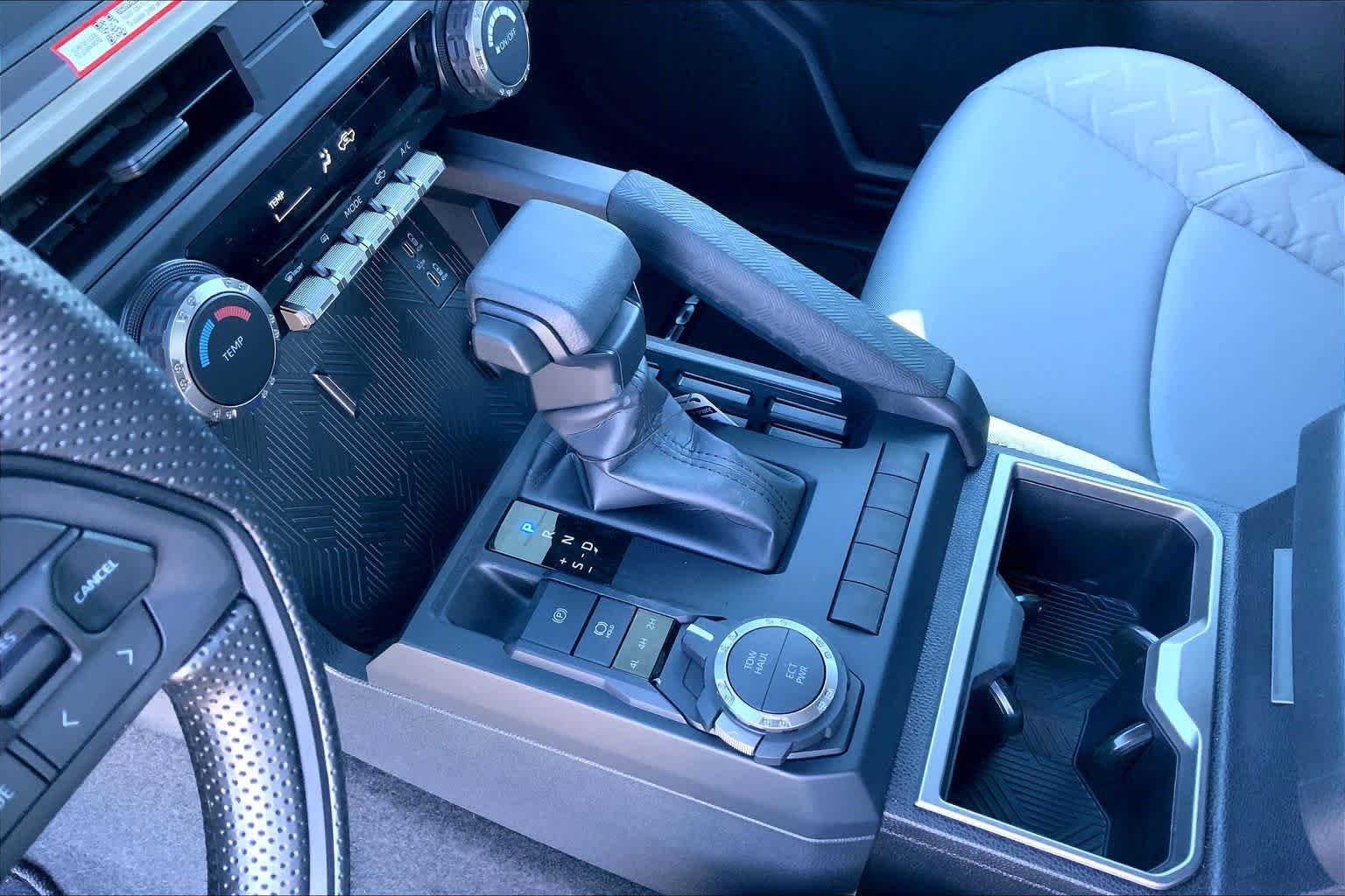 2026 Toyota Tacoma SR5 - Photo 7