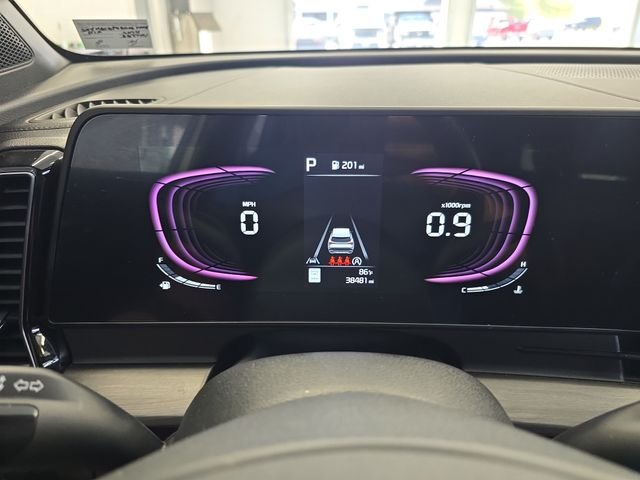 Certified Used 2024 White Kia X-Line image 18