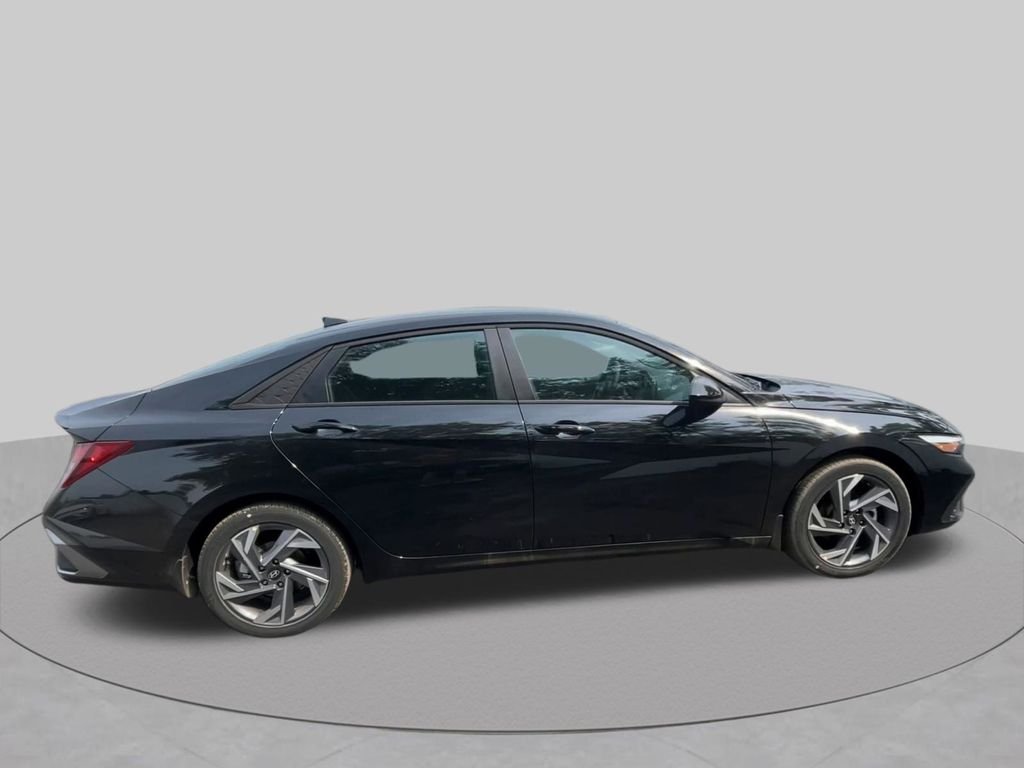 2025 Hyundai Elantra SEL - Photo 26