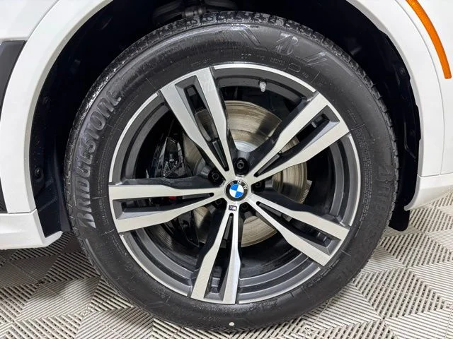 New 2027 Alpine White BMW xDrive40i image 19