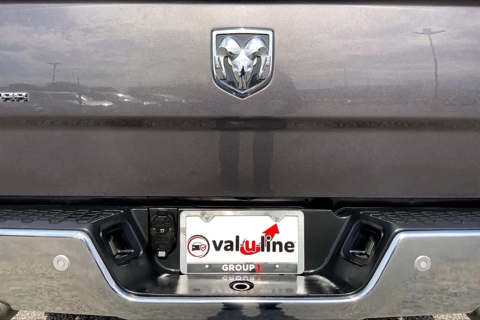 Used 2017 Granite Crystal Metallic Clearcoat Ram Lone Star Silver image 30