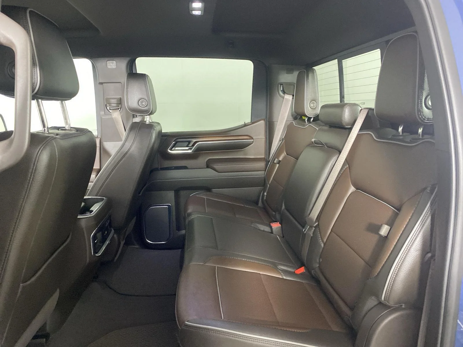 Used 2024 Metallic GMC Denali image 24