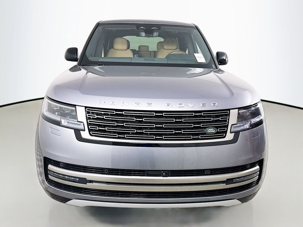 New 2026 Eiger Grey Land Rover SE image 2