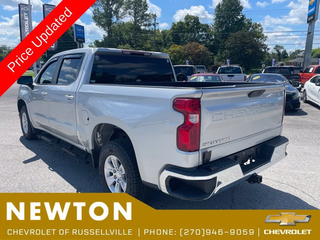 Used 2022 SILVER ICE METALLIC Chevrolet LT image 8
