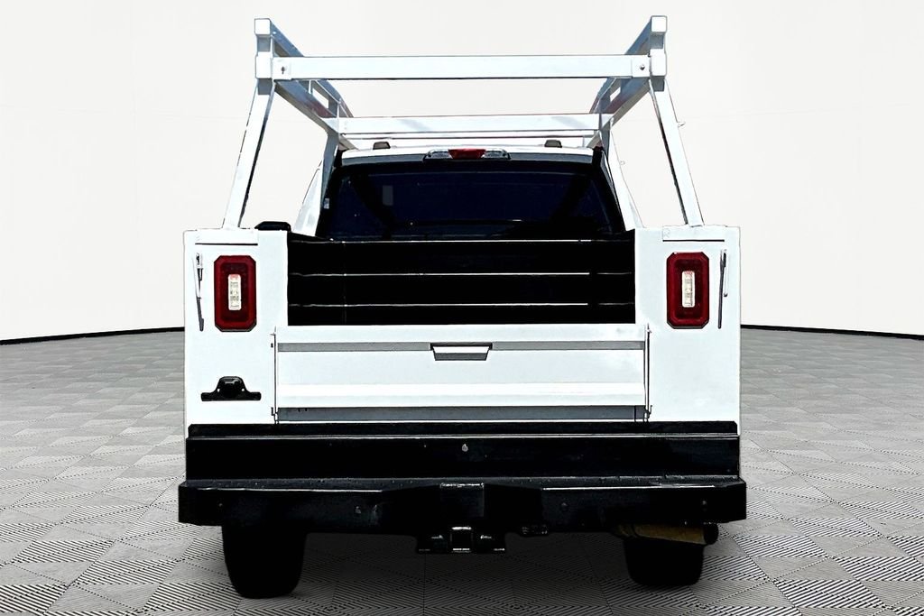 Used 2020 White Ford XL image 5