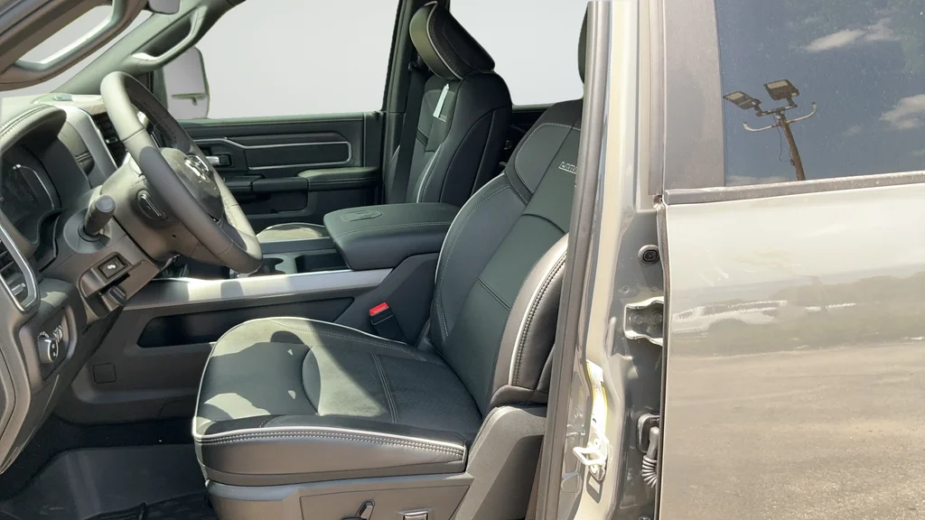 New 2026 Ceramic Gray Clear-Coat Exterior Paint RAM Laramie image 16