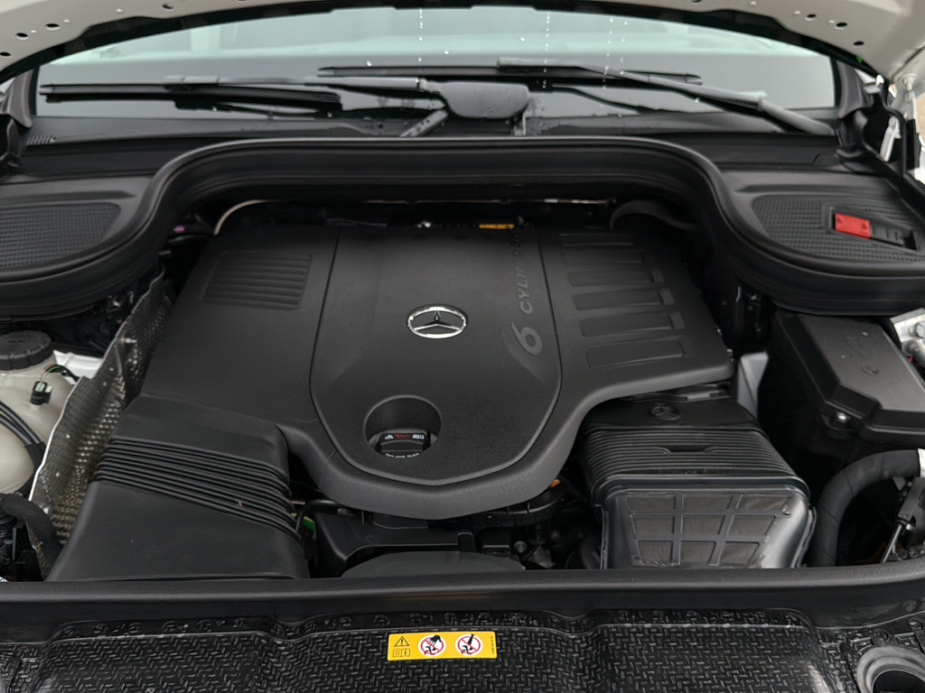Used 2026 White Mercedes-Benz GLS 450 image 23
