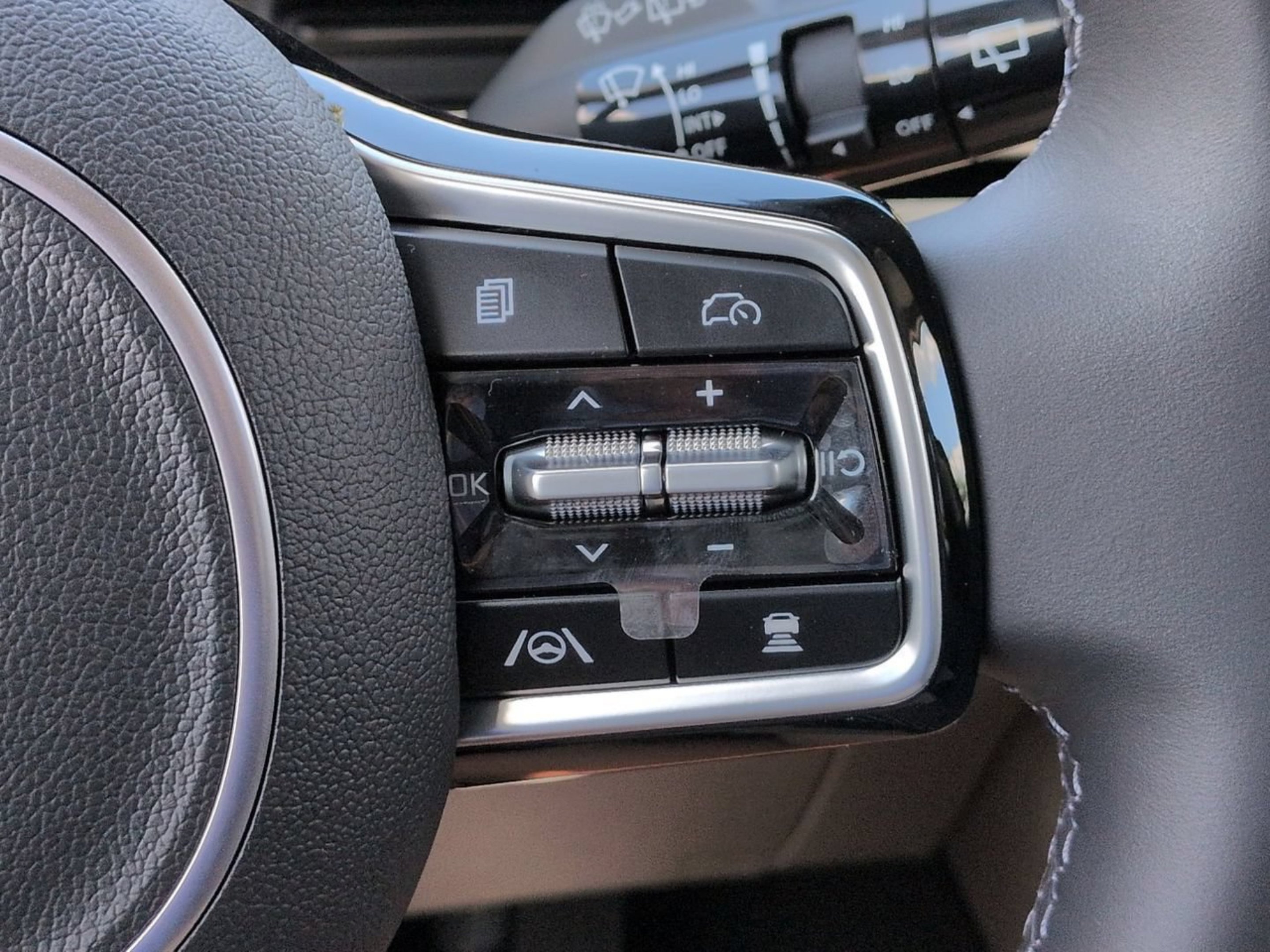 2026 Kia Carnival LXS - Photo 33