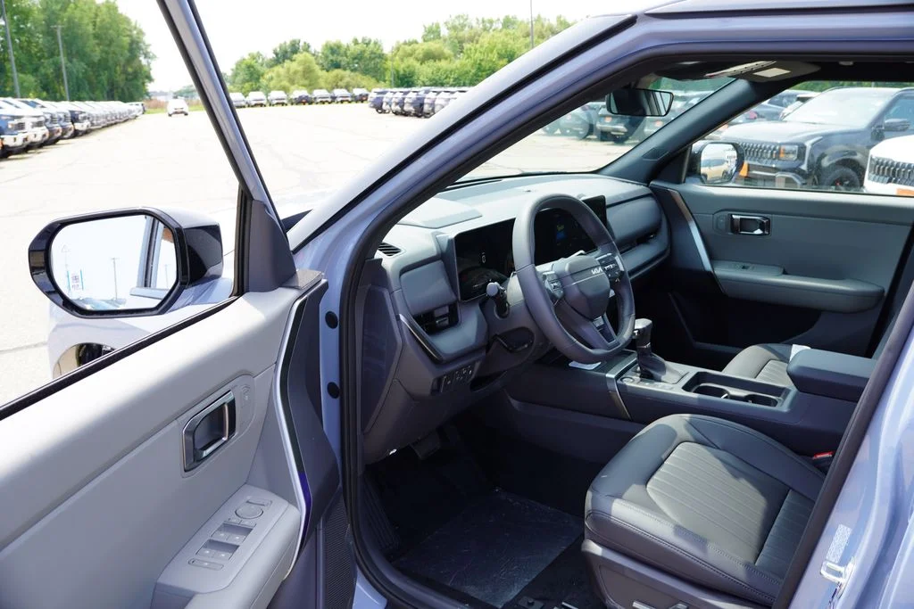 New 2027 Pale Gray Kia X-Line S image 10