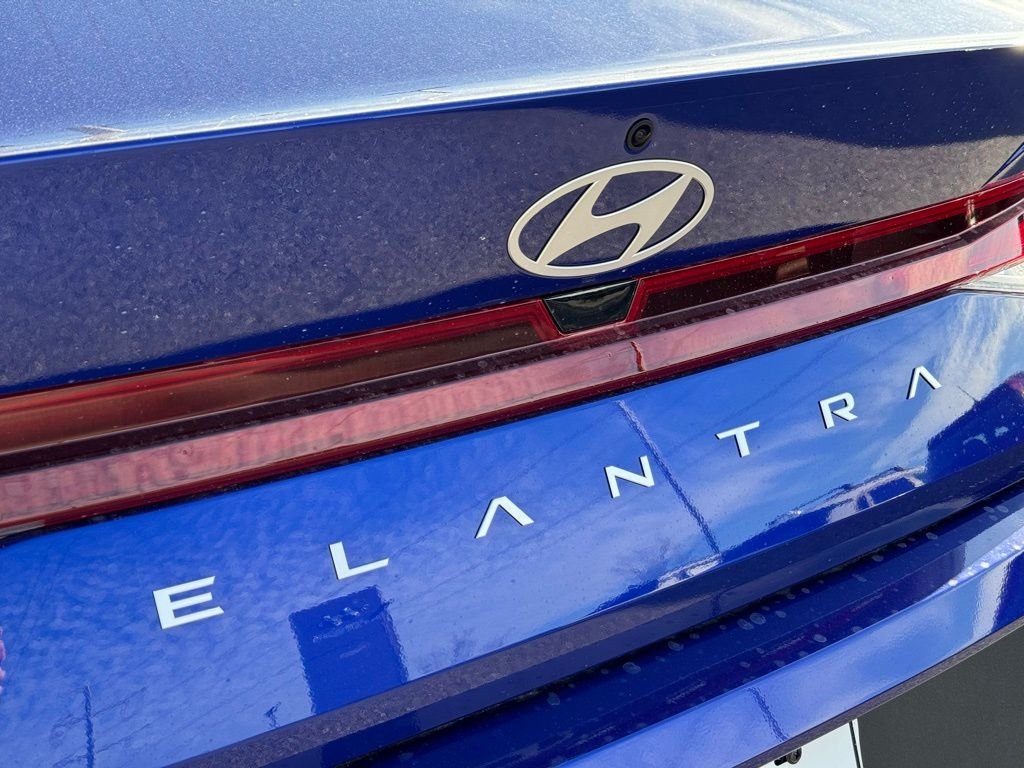 2026 Hyundai Elantra SE - Photo 12