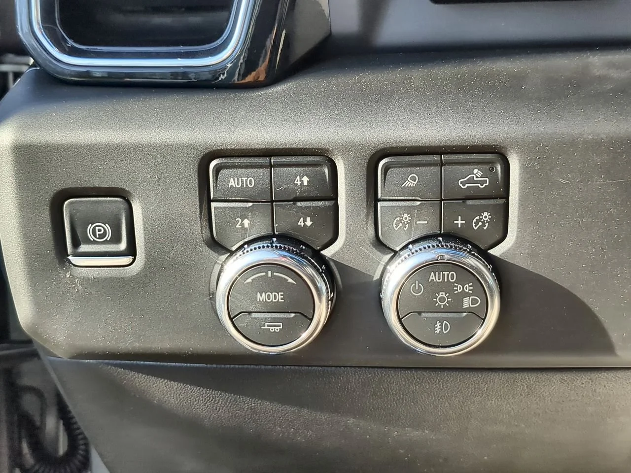 New 2026 Sterling Metallic GMC Denali image 18