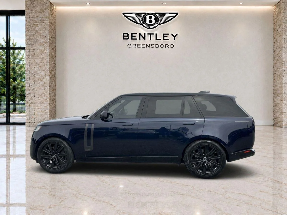 Used 2023 Portofino Blue Metallic Land Rover Autobiography image 2