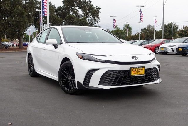 New 2026 Ice Cap Toyota  SE image 3