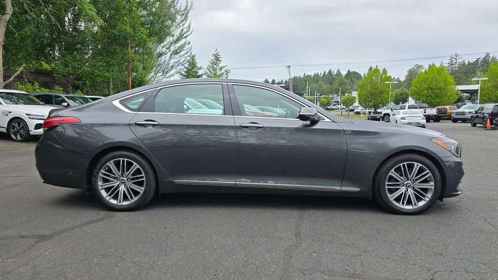 Used 2018 Gray Genesis 3.8 image 2