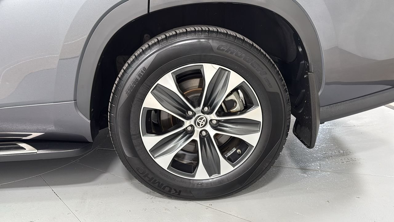Used 2020 Gray Toyota XLE image 24